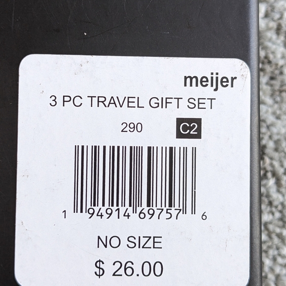 Collection Xiix NWT 3 PC travel set passport earbuds luggage tag pink ye… - Picture 13 of 16